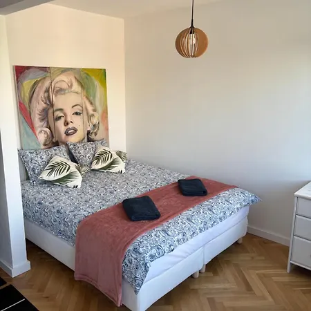 Marilyn סופוט